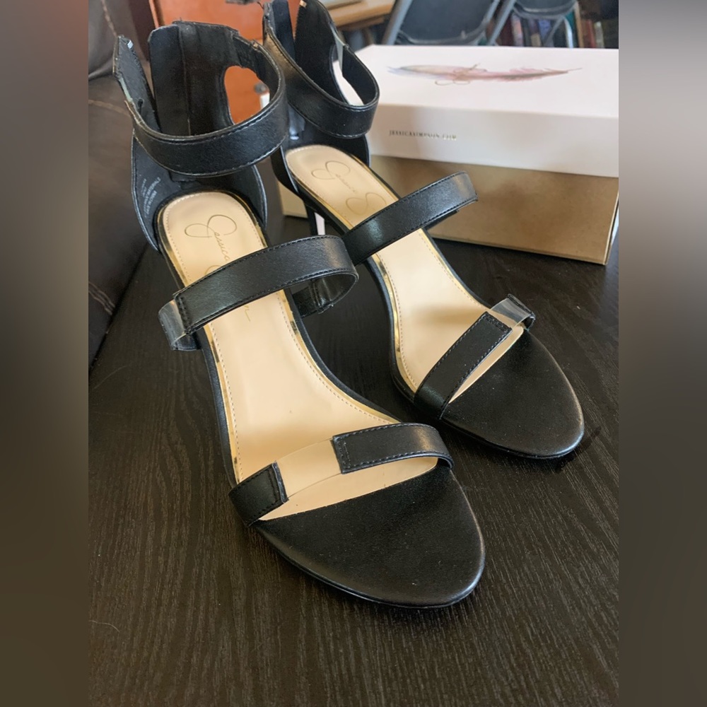 Jessica Simpson “Emara” Heels (Black, Size 9)